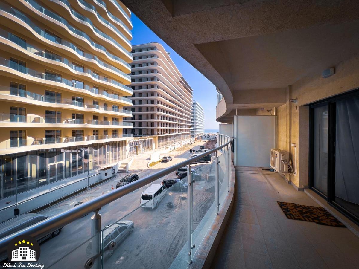 9 Rev Mamaia Exterior foto